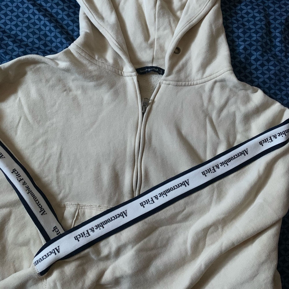 Abercrombie &fitch sweeter 🌓